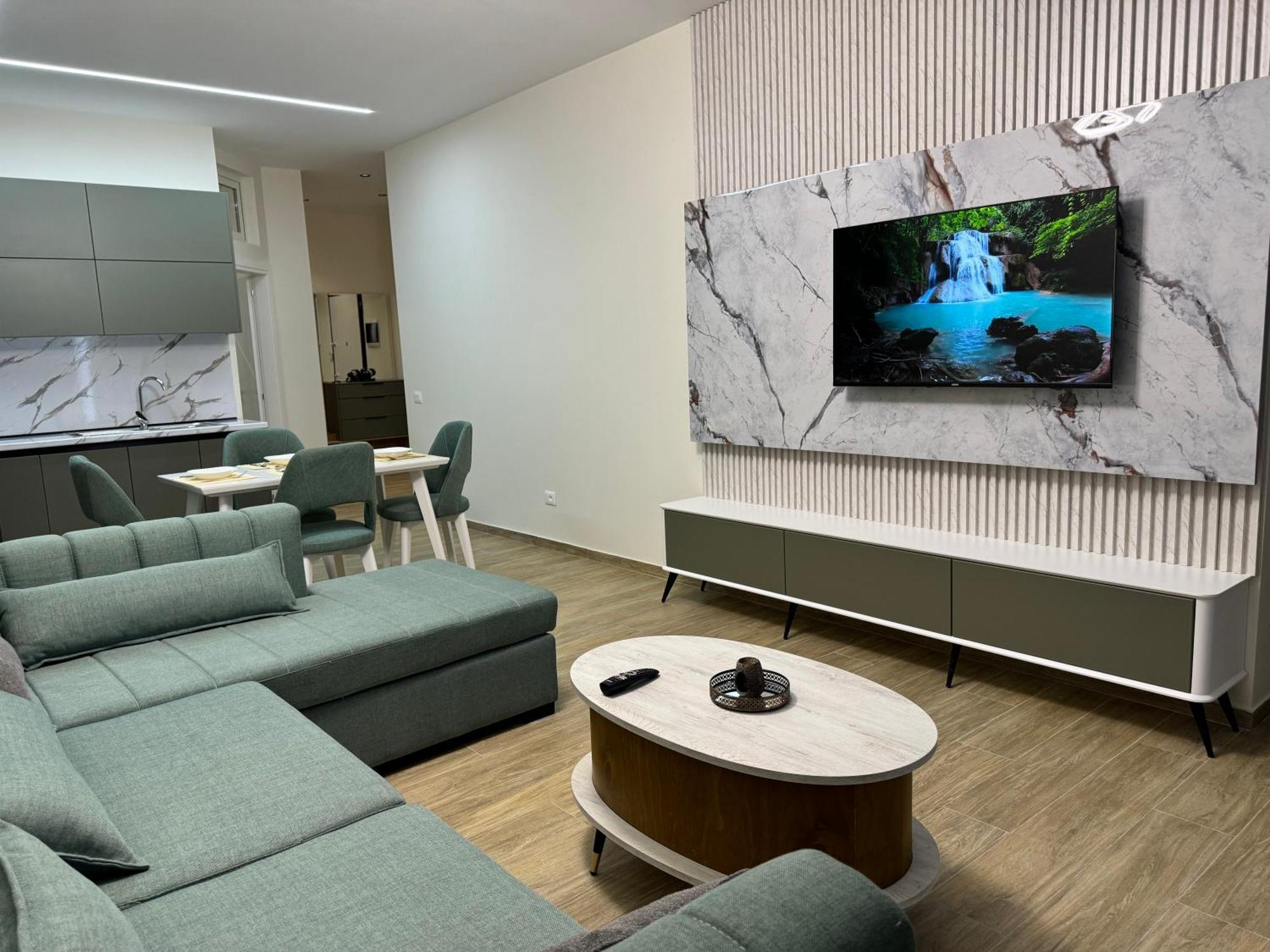 Isla's Luxurious Seaside Apartman Durrës