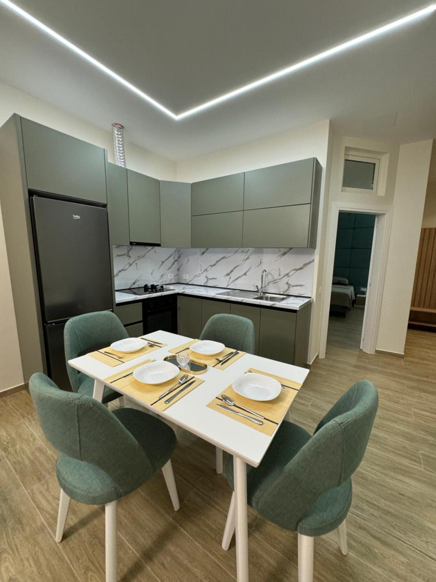 Isla's Luxurious Seaside Apartman Durrës
